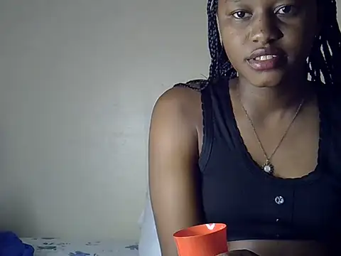 Petite_Ebony10 live cam on StripChat