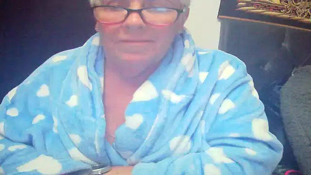 Playful_MILF_Demi live sex cam