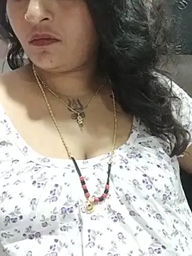 Mass_madhu live cam on StripChat