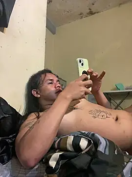 sweetyula live cam on StripChat