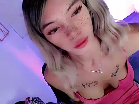 MissBonita_Heaven live cam on StripChat