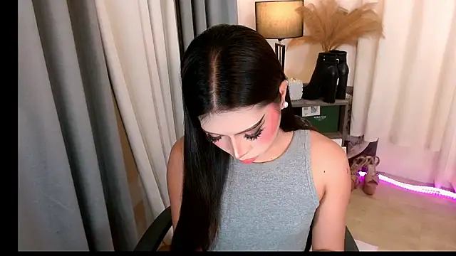 FuckingDolls69 live cam on StripChat