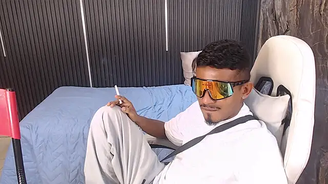 arthur_s69 live cam on StripChat