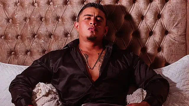 Maxcarrther live cam on StripChat