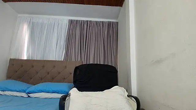 sam_her live cam on StripChat