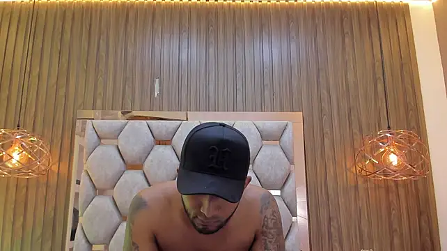 Robin_Rief live cam on StripChat