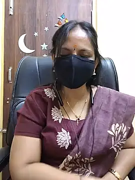 Tamil_white_beauty live cam on StripChat