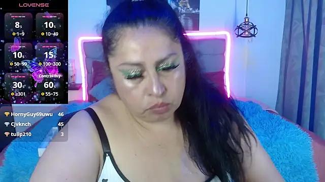 Keyla01_ live cam on StripChat
