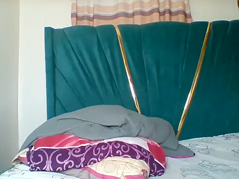 Lovybabe live cam on StripChat