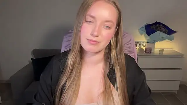 EvaMaddison live cam on StripChat