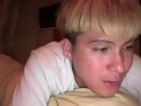 Kingdirtyfog live cam on StripChat