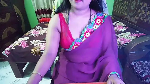 BengaliQueenStar live cam on StripChat