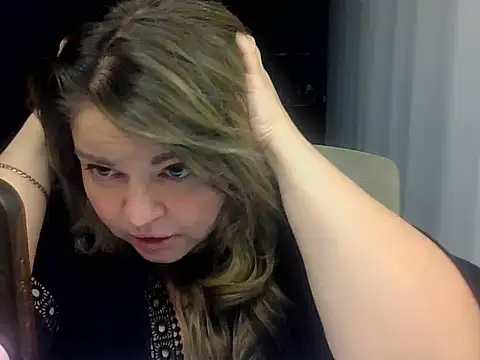 cute__cherry live cam on StripChat