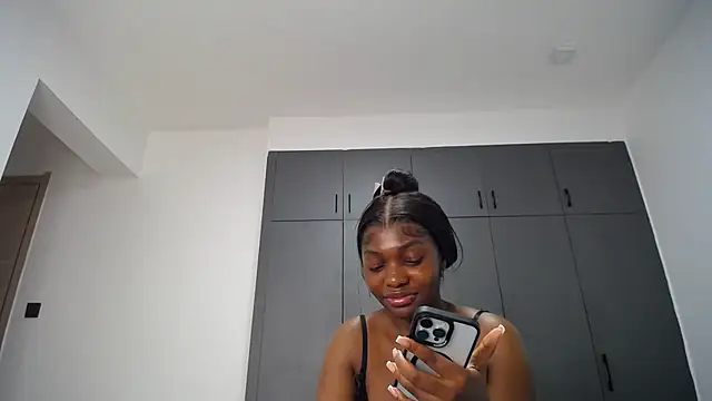 Pretty_Liya08 live cam on StripChat