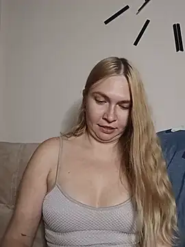 KisaVixen live cam on StripChat