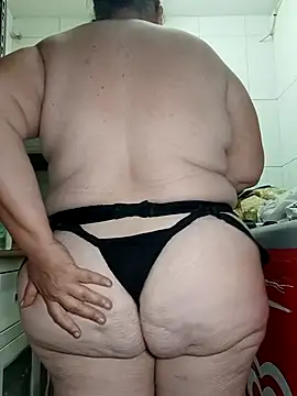 eroticjessitop live cam on StripChat