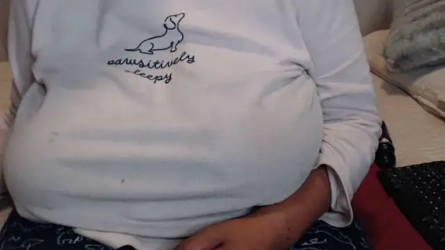 BUBBLYBUNNYxx live cam on StripChat