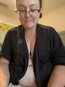 HTXBELLE live cam on StripChat