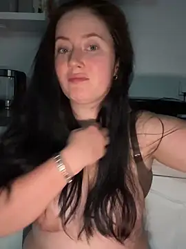 irishmollyx live cam on StripChat