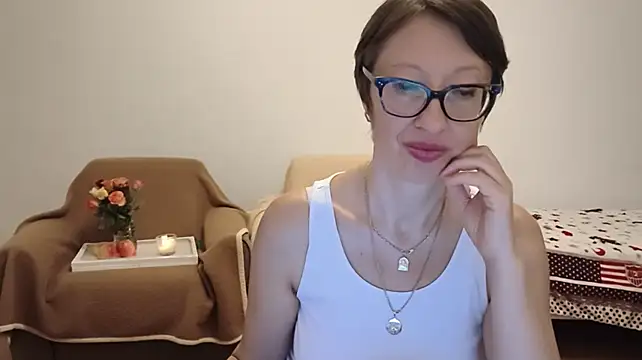 BellaRose_2020 live cam on StripChat