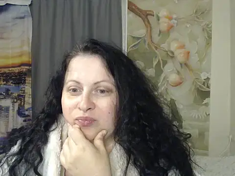 Lillian2 live cam on StripChat