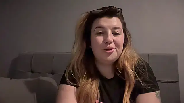 curvy_rosie69 live cam on StripChat