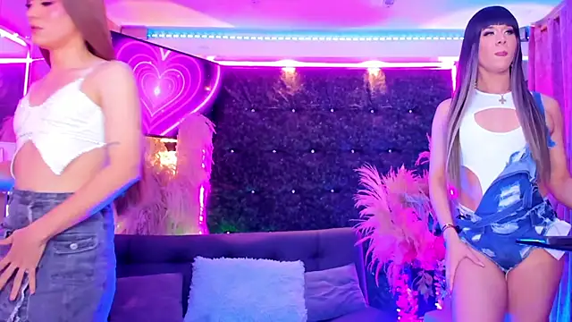 Queens_Wonders_Blonders live sex cam