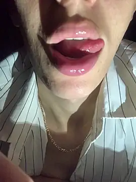 MiroKari2 live sex cam
