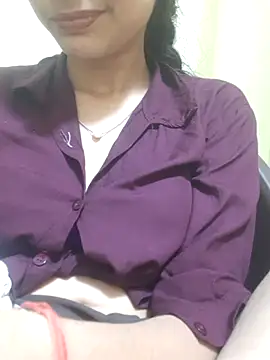 Kanchan7909 live cam on StripChat