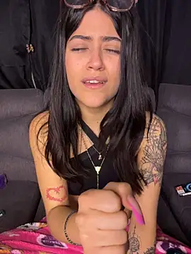 Chanel-fire live cam on StripChat