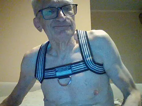 slawek3589 live cam on StripChat