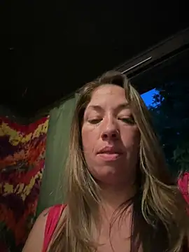 MiraKisss live sex cam