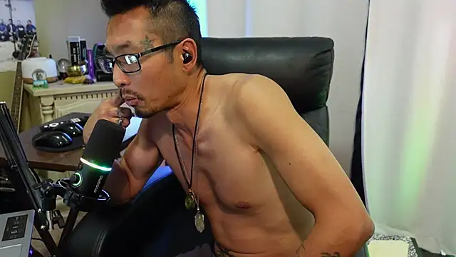 Ghost11_11 live cam on StripChat