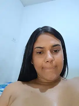 AntonellaShot live cam on StripChat