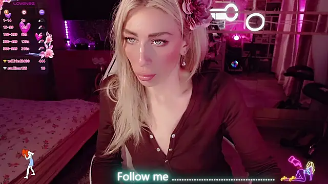 AnnieGOld_ live cam on StripChat