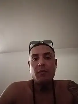 Platino34 live cam on StripChat