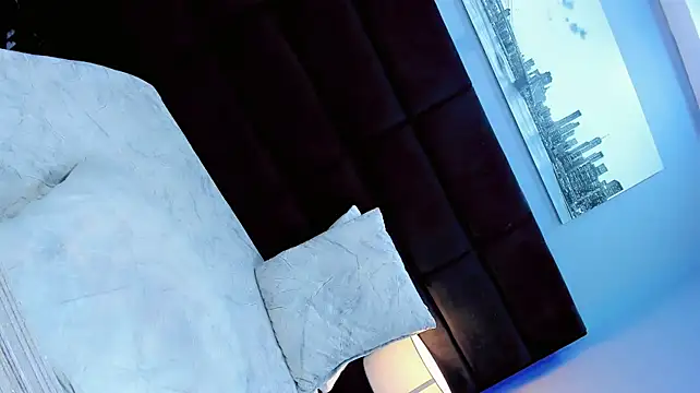 AngeliCute live cam on StripChat