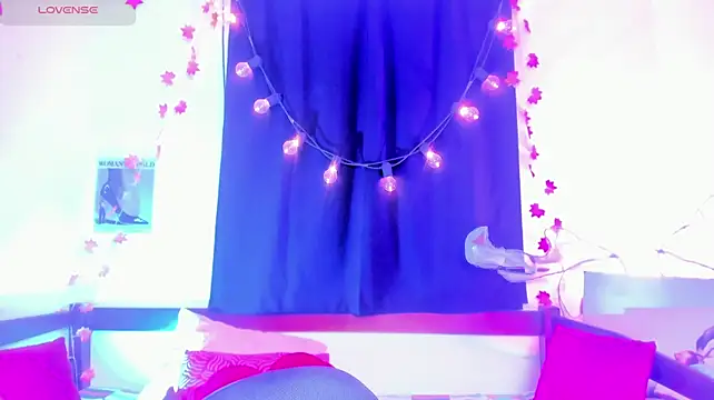 Juless_x live cam on StripChat
