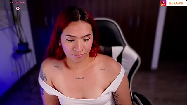 ImLui_lu live cam on StripChat