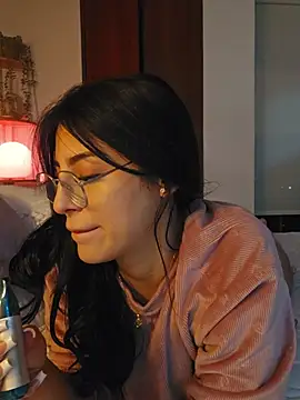 Karen_San_Miguel live cam on StripChat