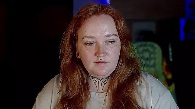 CURVYSAKURA live cam on StripChat