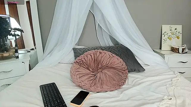 bloom_apple live sex cam