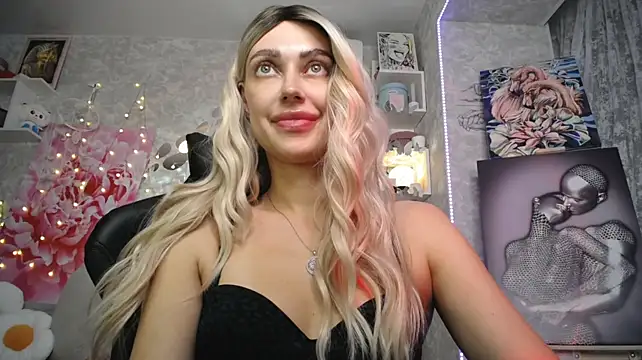 NickyAdamidi live cam on StripChat