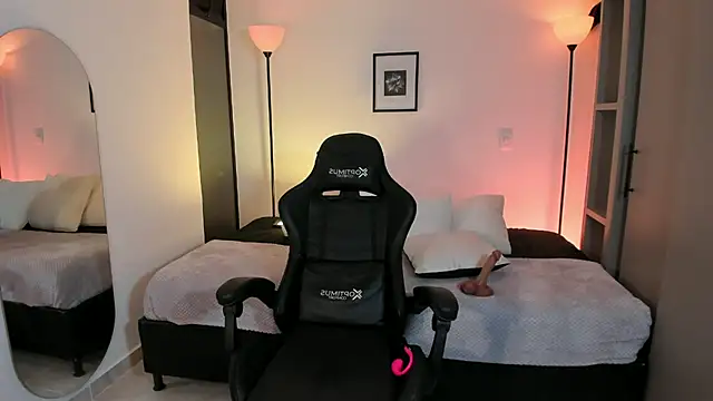 ChloeMoreti live sex cam