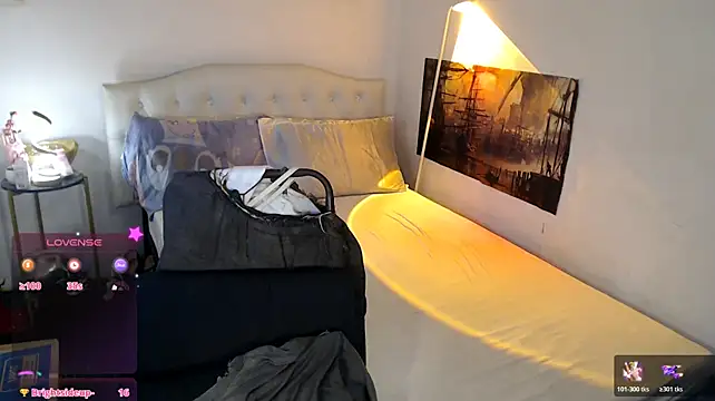 NinaDOM4CUM live sex cam