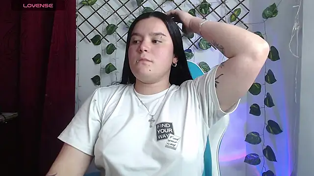 Nika_1_ live cam on StripChat