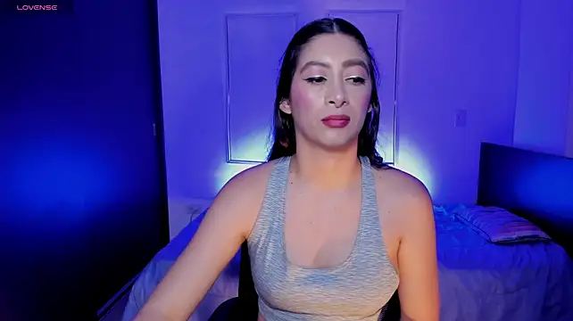 MeganWhite3 live cam on StripChat