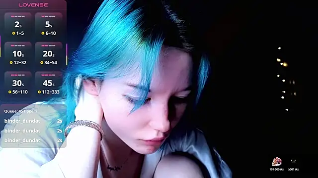 Kiara_Age live cam on StripChat