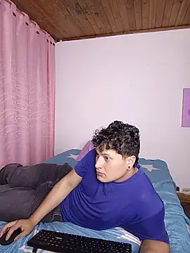 Wildseductor1 live cam on StripChat