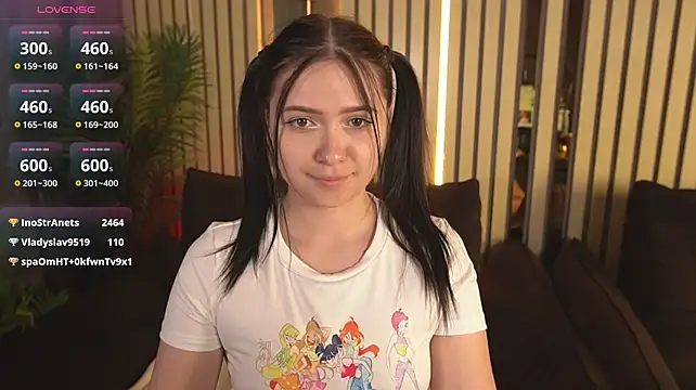 MargaritaGrey live cam on StripChat